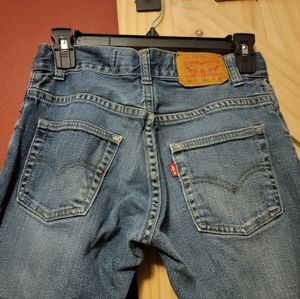 Levis